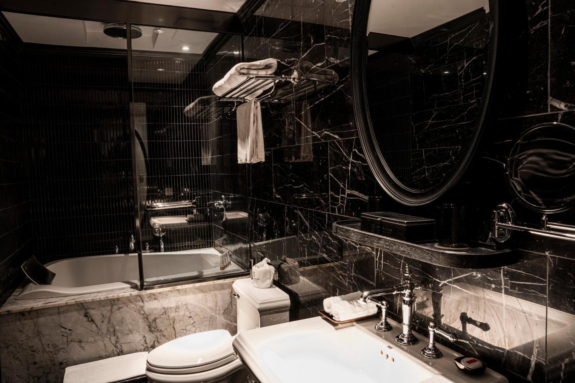 La Sinfonia Del Rey Hotel & Spa Ханой Екстериор снимка
